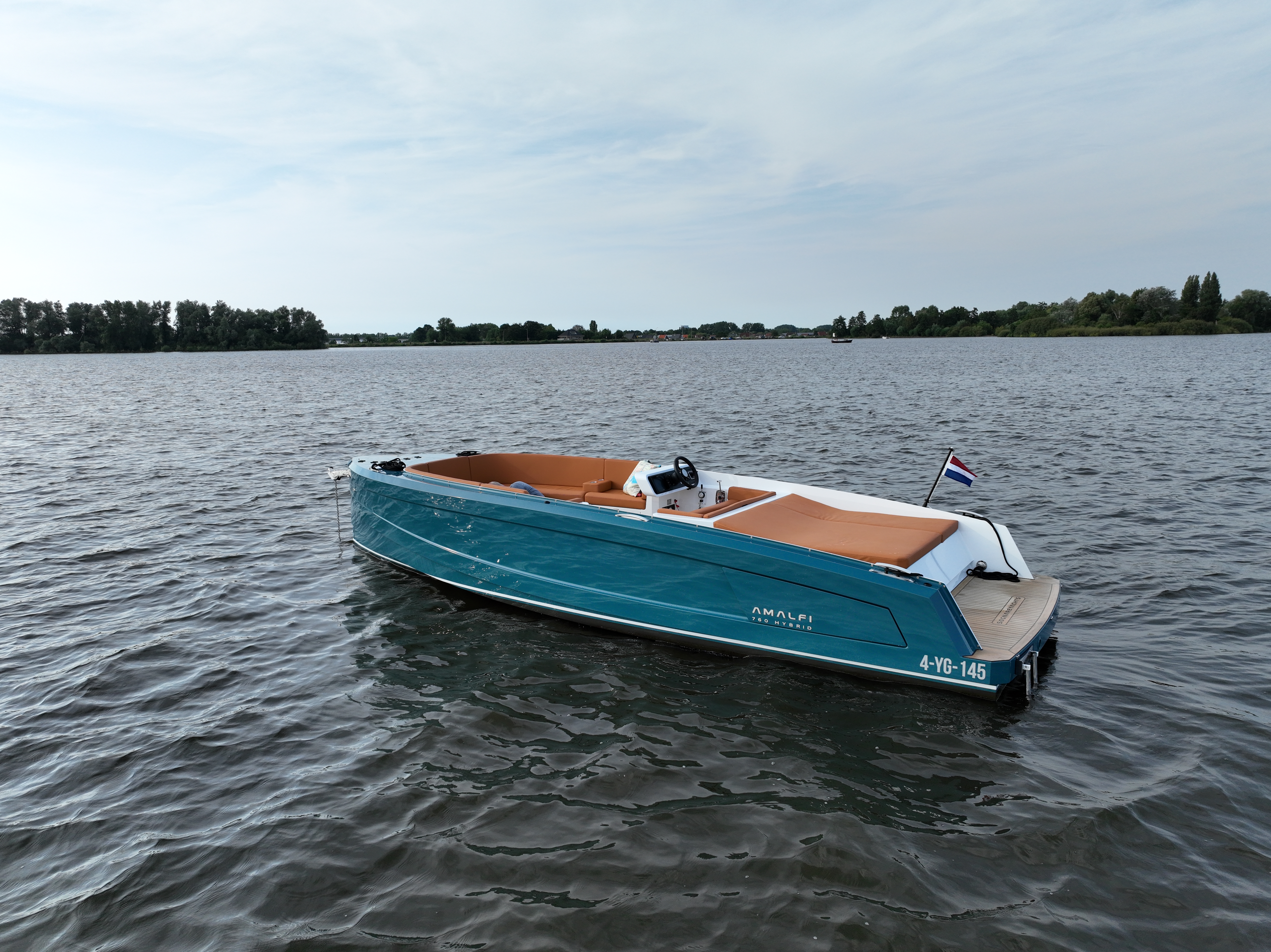 Sognare Amalfi 760 Hybrid aluminium daycruiser zijaanzicht