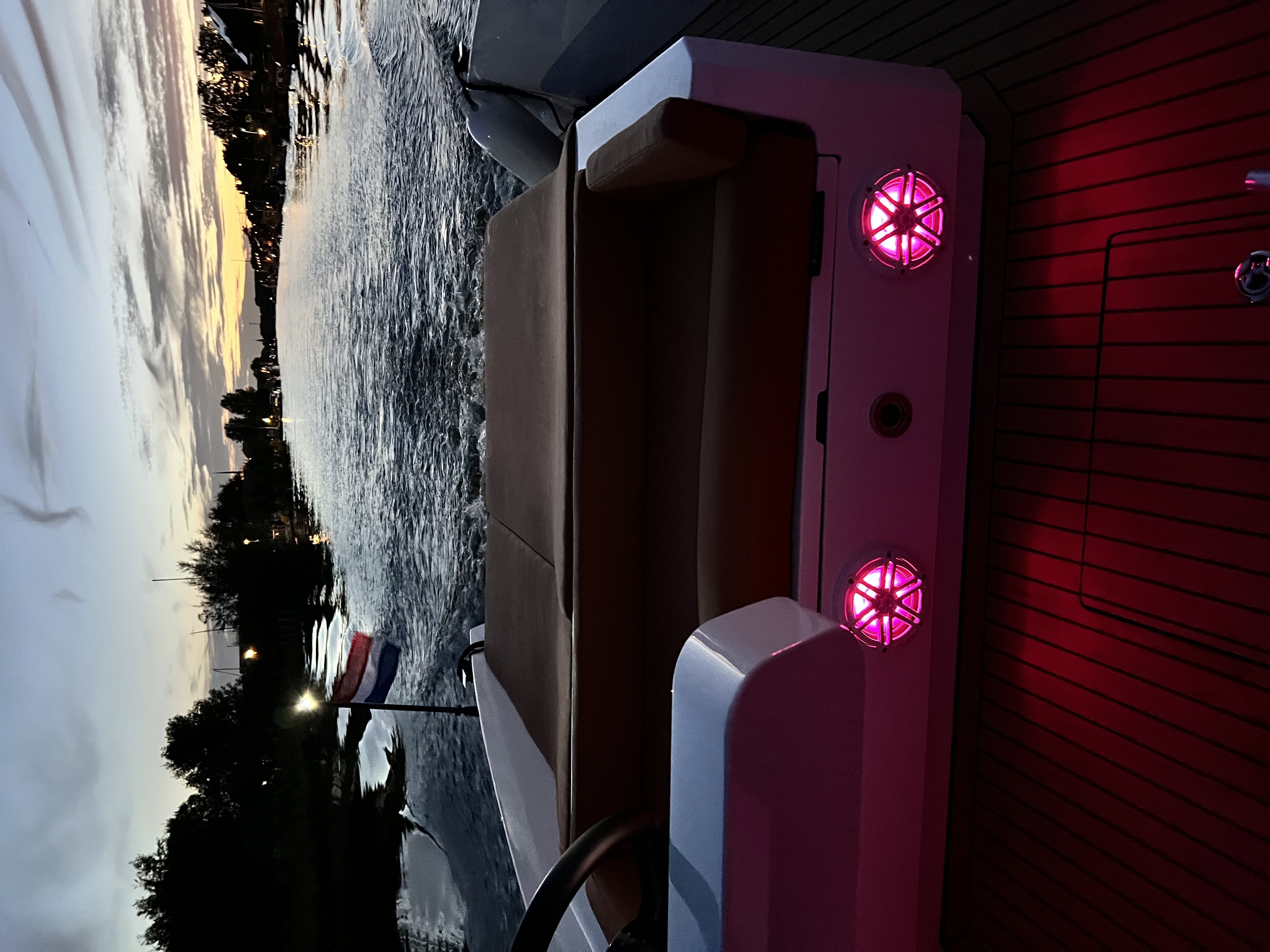 Sognare Amalfi 760 cockpit met Flexiteek dek en kuip bekleding